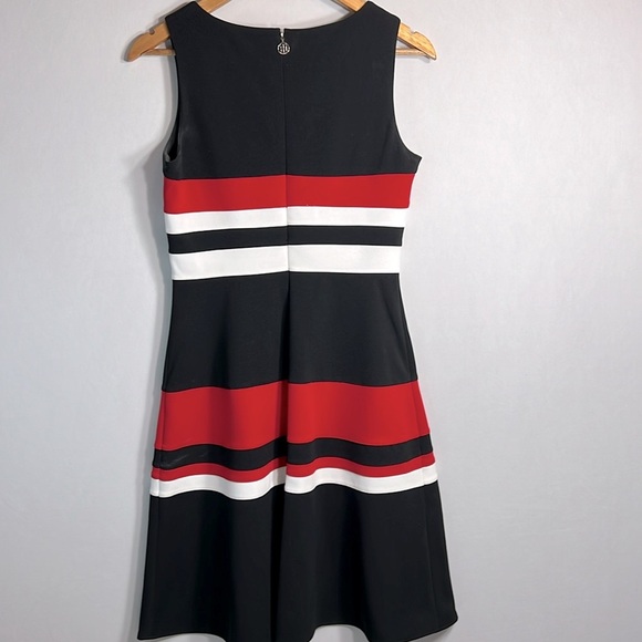 Tommy Hilfiger Color Block Fit and Flare Dress size 4 - Picture 5 of 8